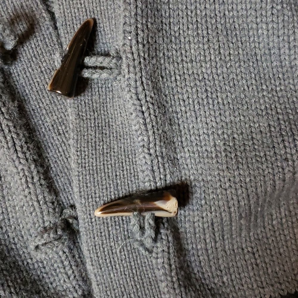 Buffalo Sweater- Girls Medium. Warm and toasty!! - Picture 8 of 9